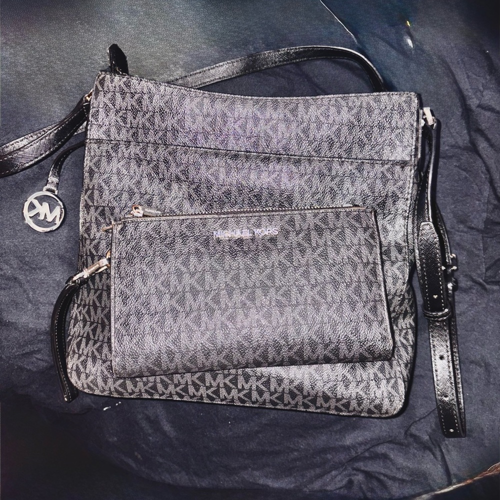 MK JetSet messenger with wallet